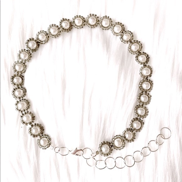 Glass Pearl And Gray Seed Bead Necklace With Earrings - Picture 2 of 5